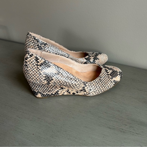 Vionic Antonia Orthaheel Leather Snakeskin Slip On Wedge Heels Shoes Women Sz 7 - Picture 11 of 14